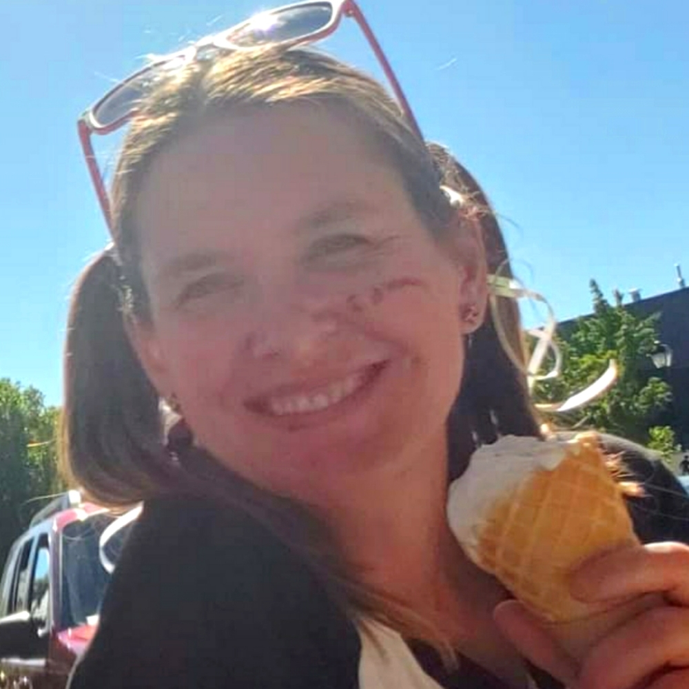 Meet your Posher, Angela